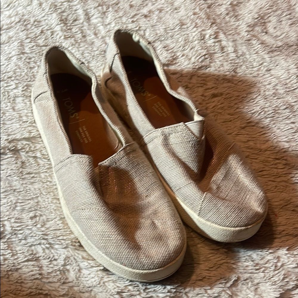 Toms Canvas Flats size 7.5